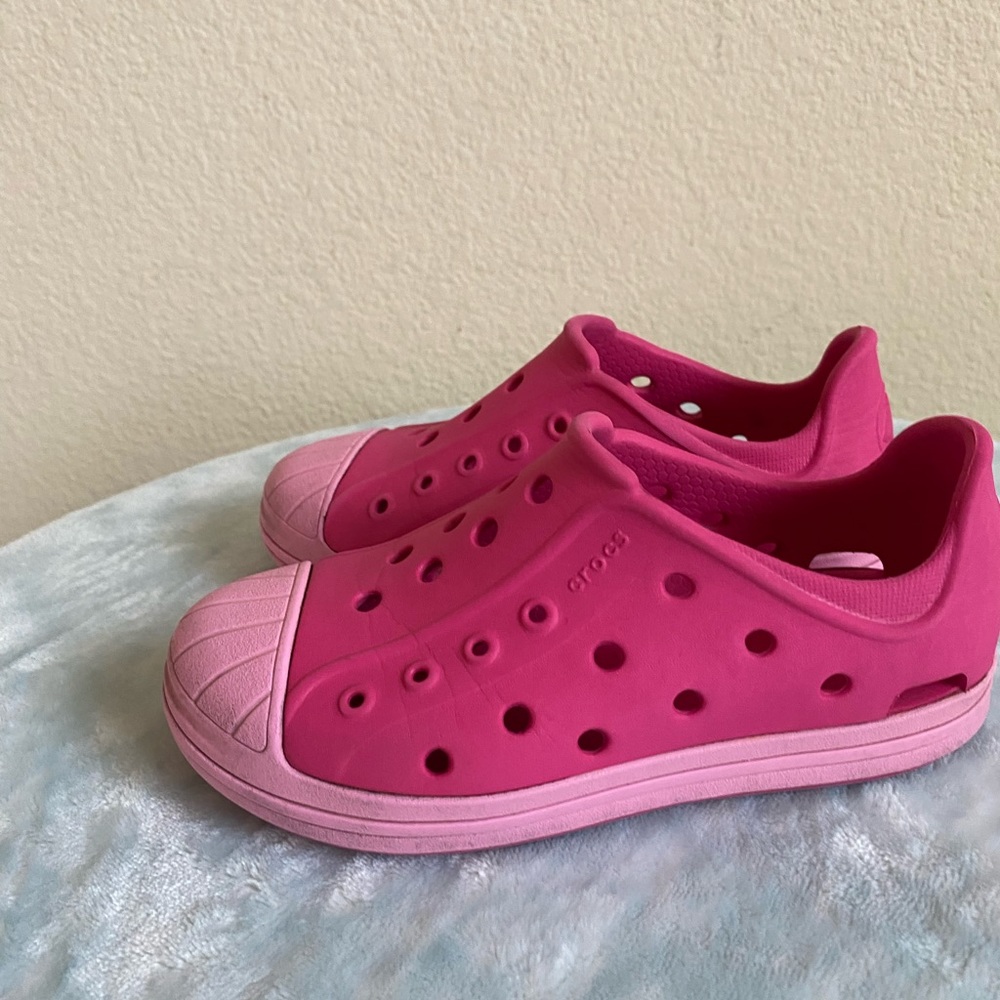CROCS Pink Little Kids size 10